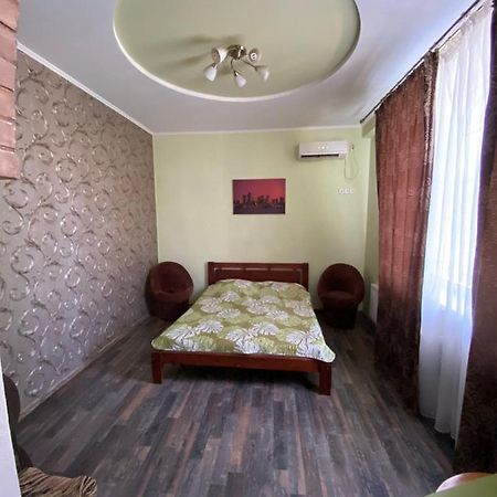 Студия На Черeмушках Apartment Odessa Exterior photo