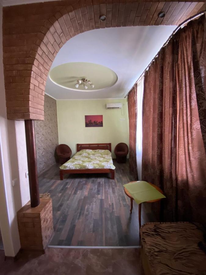 Студия На Черeмушках Apartment Odessa Exterior photo